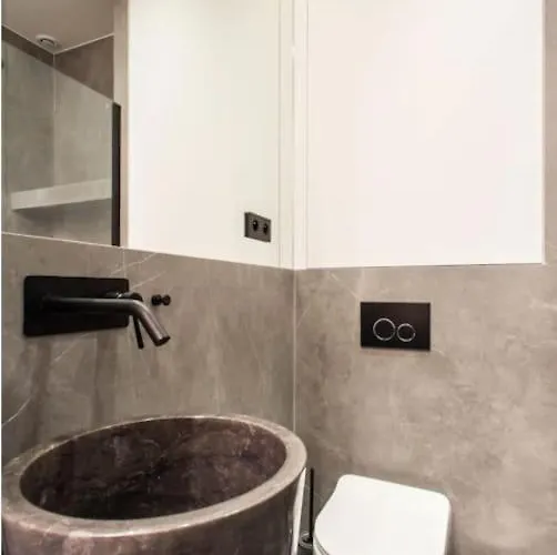 Tronchet Апартаменты Париж